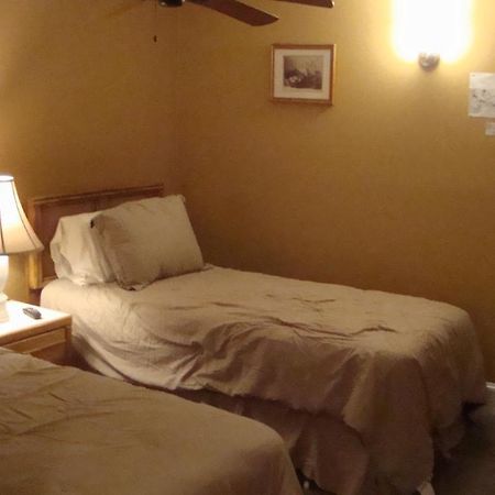 Snow Creek Inn West Dover Eksteriør billede