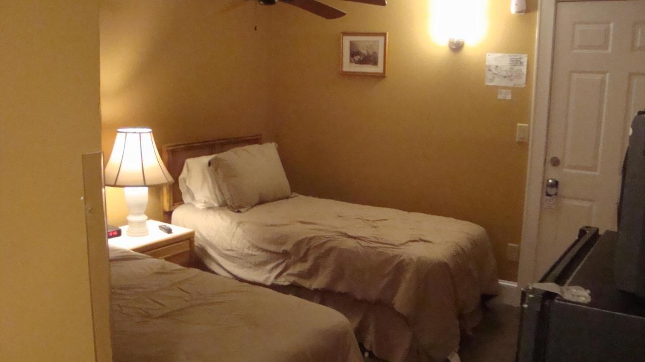 Snow Creek Inn West Dover Eksteriør billede